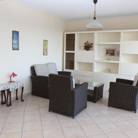 Aliki Studios Paralia Agias Foteinis Rom bilde